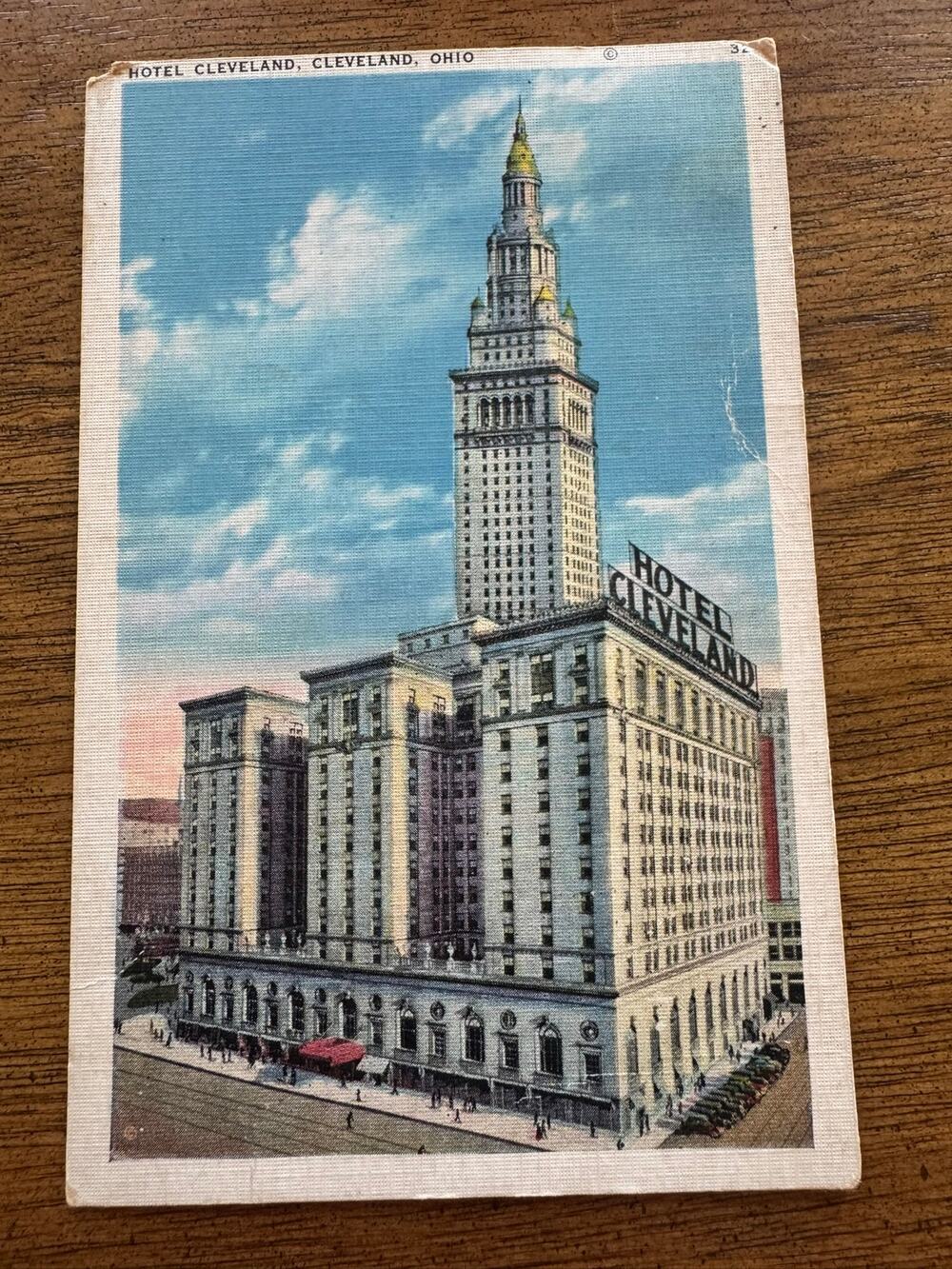 Vintage 1938 Hotel Cleveland Ohio Linen Postcard Posted 1¢ Franklin Stamp